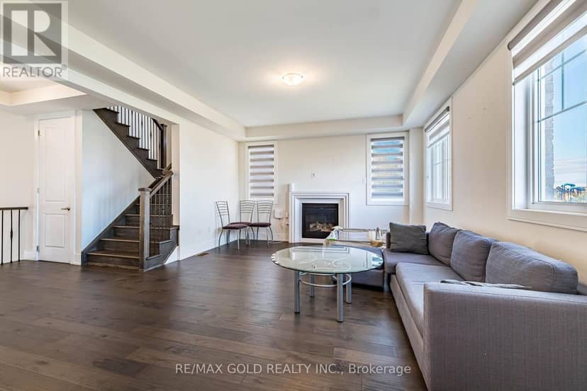 24 Jenwood Crescent — photo 23 of 28