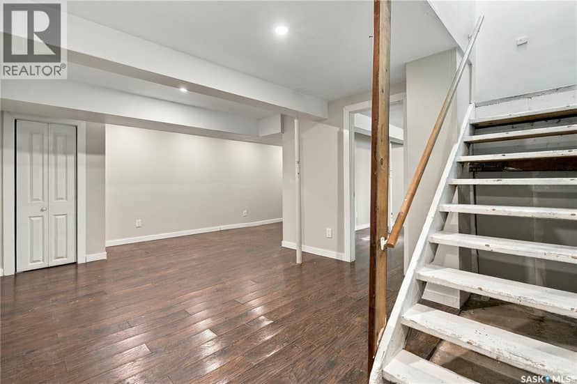 431 York STREET — photo 18 of 33