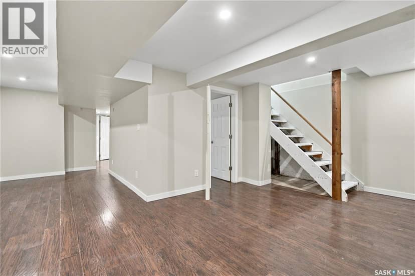 431 York STREET — photo 19 of 33