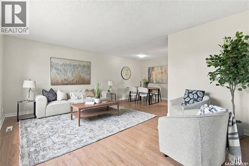 431 York STREET — photo 3 of 33