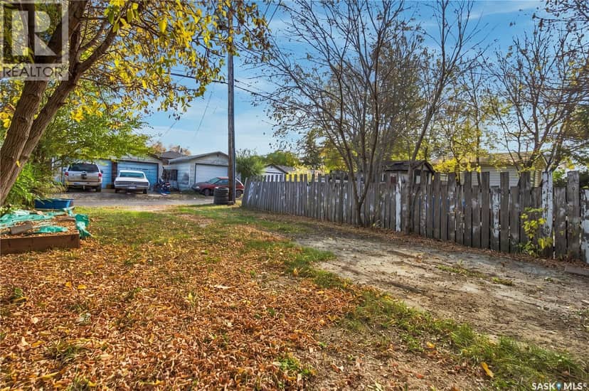 431 York STREET — photo 32 of 33