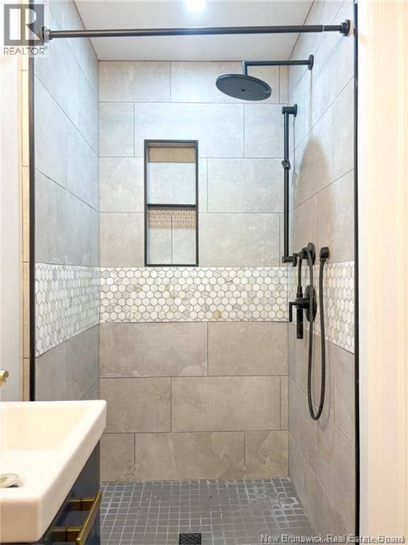 24 Riverview Drive Unit# 202 — photo 18 of 40