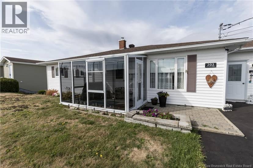 203 Reservoir Street, Grand-Sault/Grand Falls, photo 3