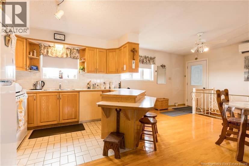 203 Reservoir Street — photo 9 of 31