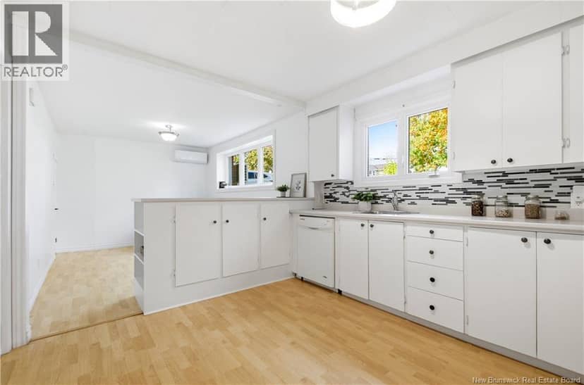 724 Irvine Street — photo 12 of 40