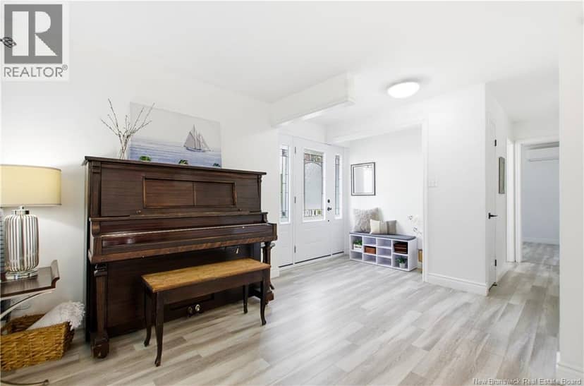 724 Irvine Street — photo 8 of 40