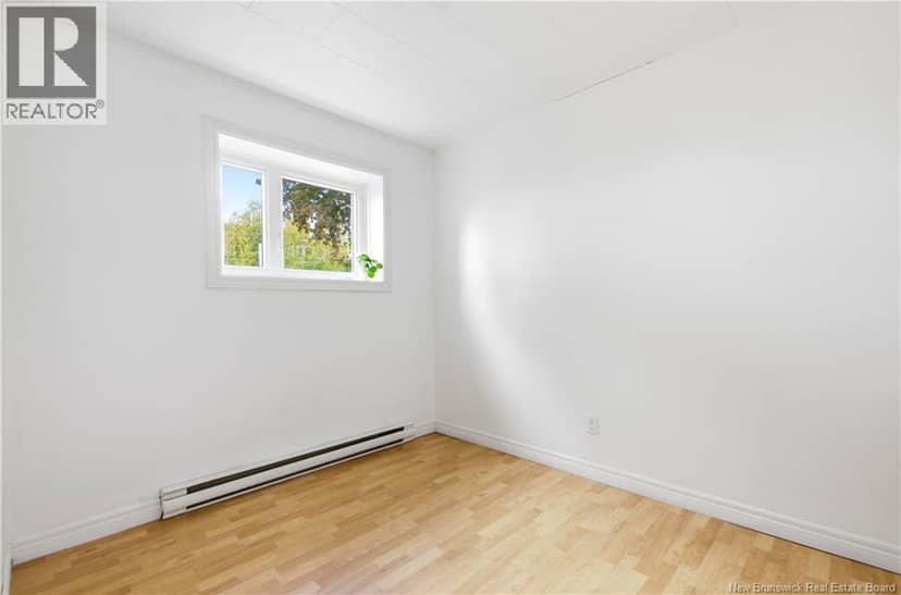 724 Irvine Street — photo 14 of 40