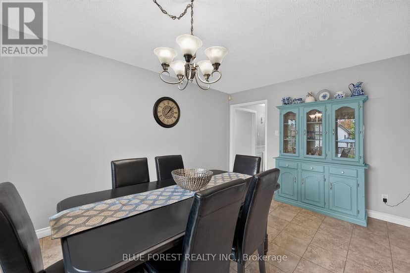1039 Country Club Court — photo 12 of 40