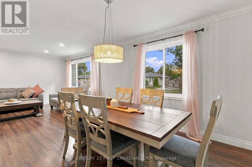17 Archer Crescent — photo 12 of 40