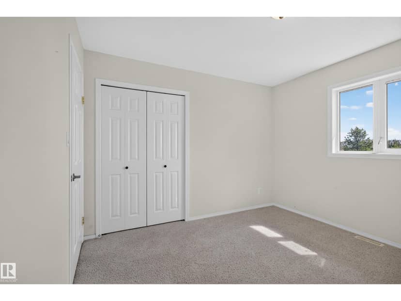 4209 46 ST — photo 26 of 40