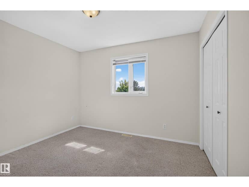 4209 46 ST — photo 27 of 40