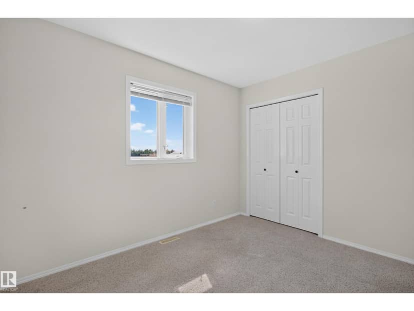 4209 46 ST — photo 28 of 40