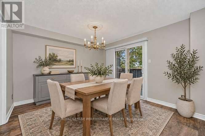 30 Viewpointe Private — photo 11 of 36