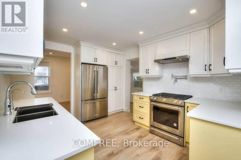 2 Esson Street — photo 5 of 13