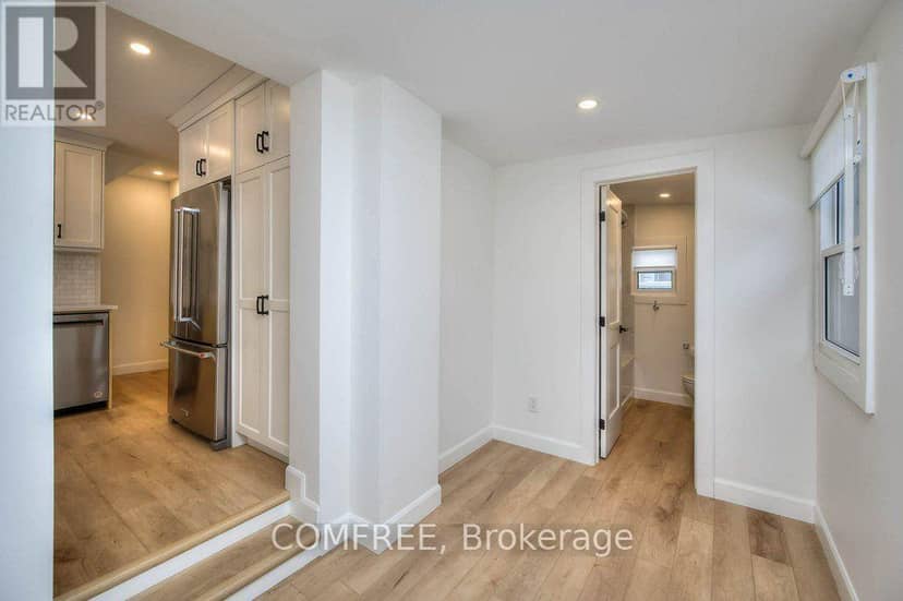 2 Esson Street — photo 6 of 13