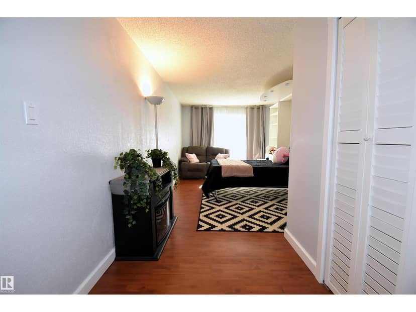 #102 11325 109 AV NW — photo 17 of 21