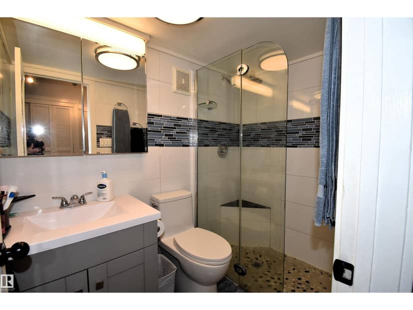 #102 11325 109 AV NW, Edmonton, photo 8