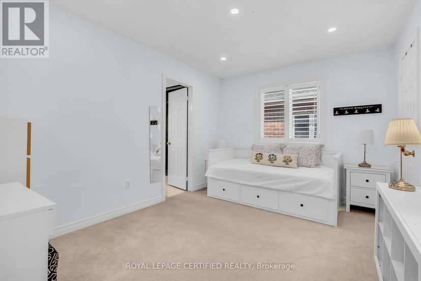 236 Pringle Avenue — photo 31 of 40