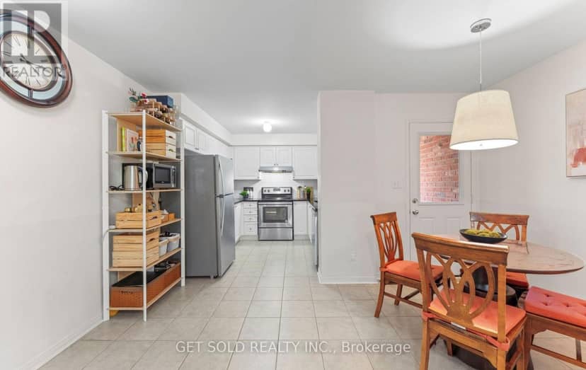 33 Sergio Marchi Street — photo 12 of 40