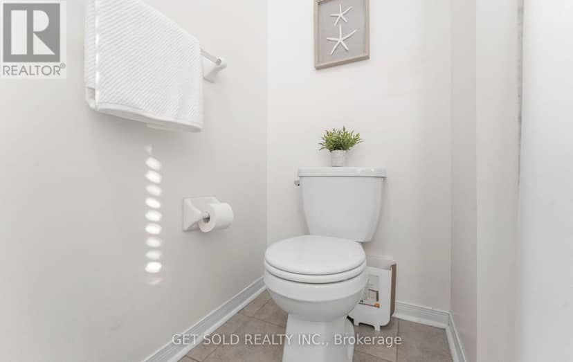 33 Sergio Marchi Street — photo 17 of 40