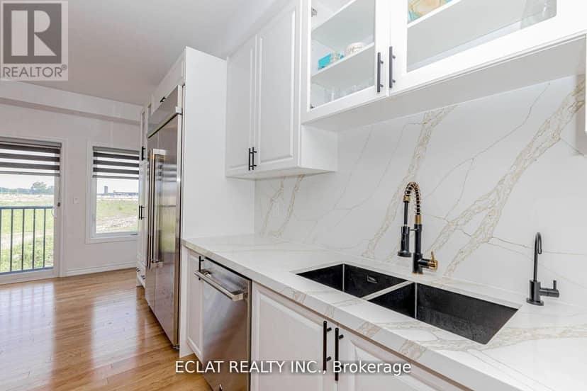329 Russell Street — photo 12 of 40