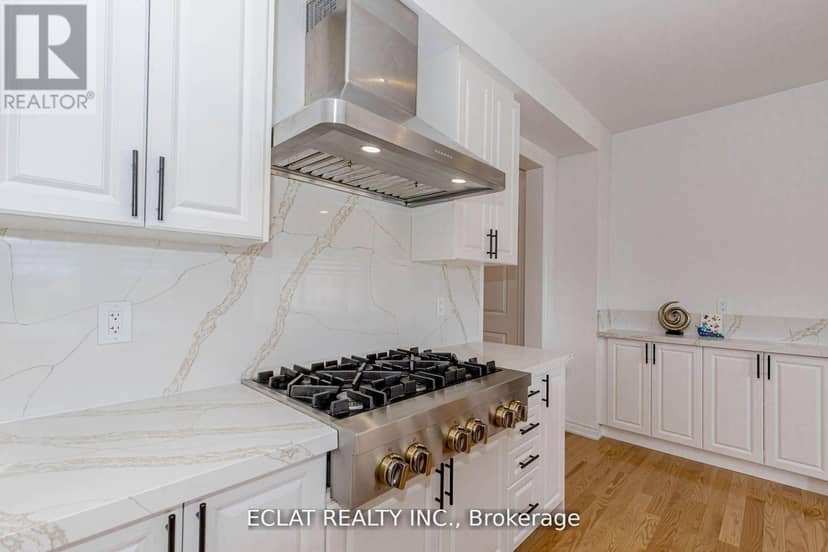 329 Russell Street — photo 15 of 40