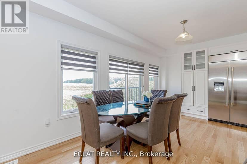 329 Russell Street — photo 20 of 40