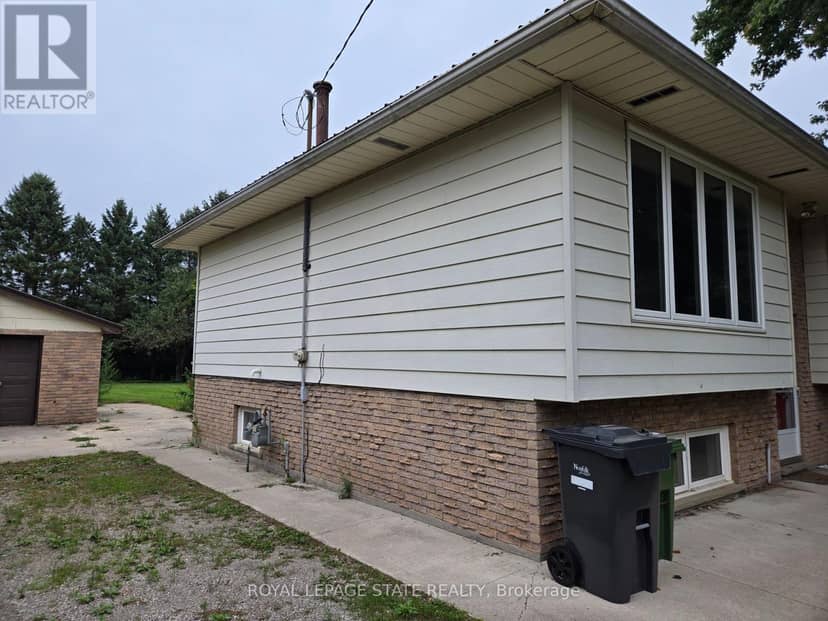 8 Lyndhurst Avenue — photo 3 of 26
