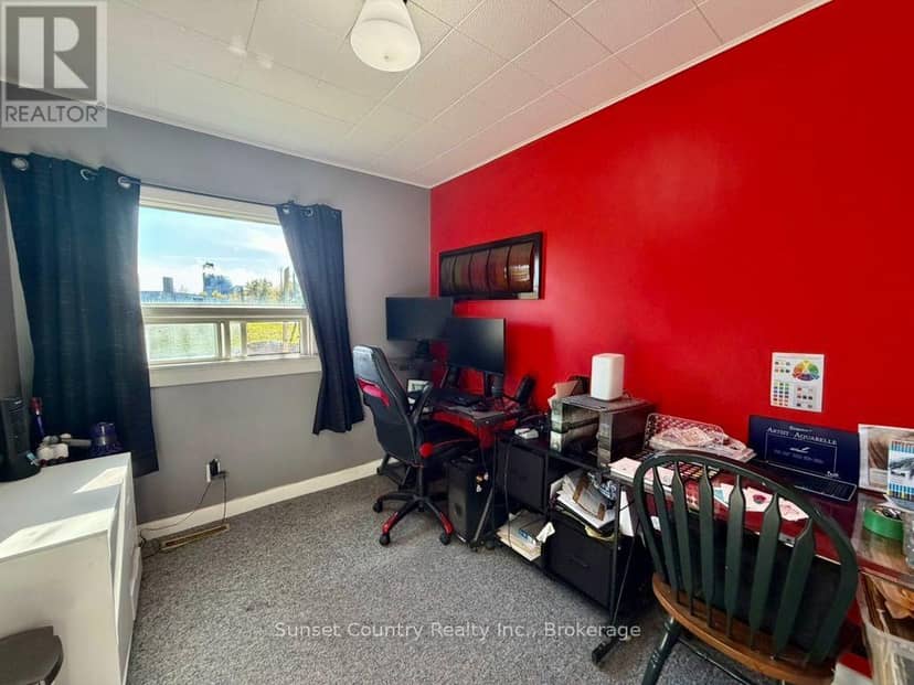 169 Florence Street — photo 12 of 24