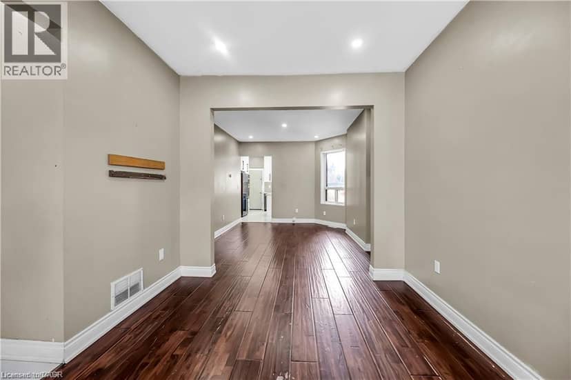334 CANNON Street E, Hamilton, photo 5