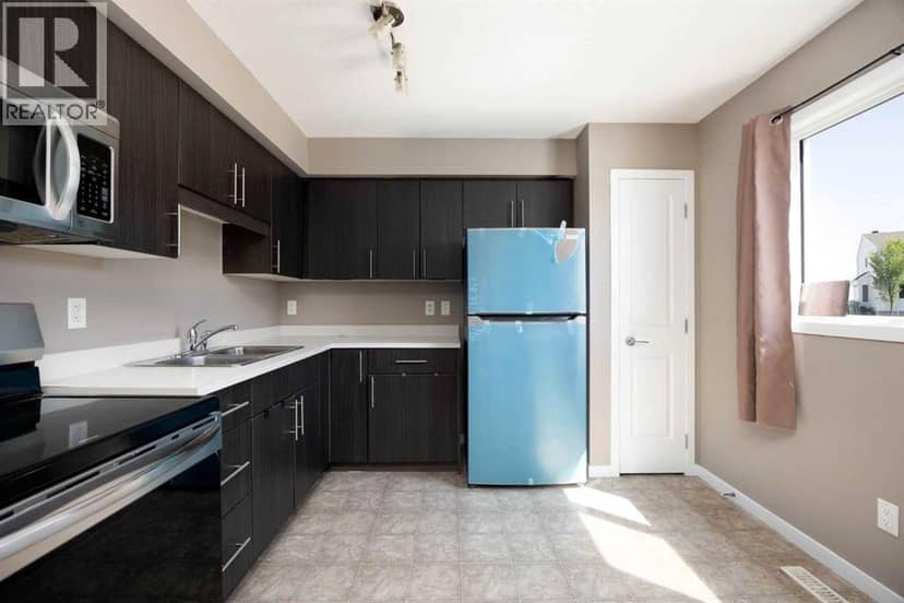 39, 711 Beacon Hill Drive — photo 10 of 20