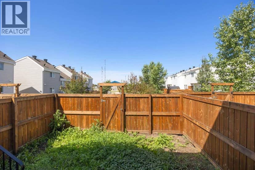 39, 711 Beacon Hill Drive, Fort McMurray, photo 3