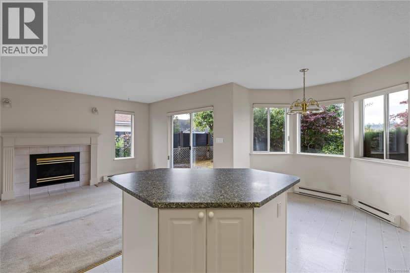 728 Banwell Crt — photo 16 of 26