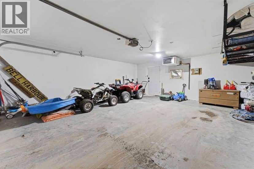 5316 La Salle Crescent SW — photo 38 of 40