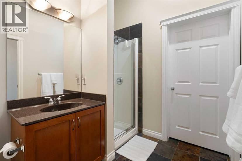405, 6 Hemlock Crescent SW — photo 27 of 40
