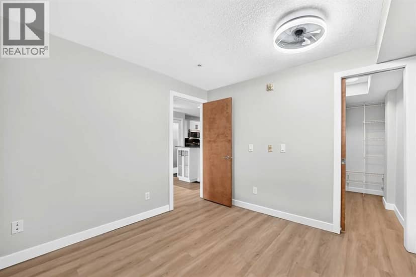 305, 317 19 Avenue SW — photo 28 of 40
