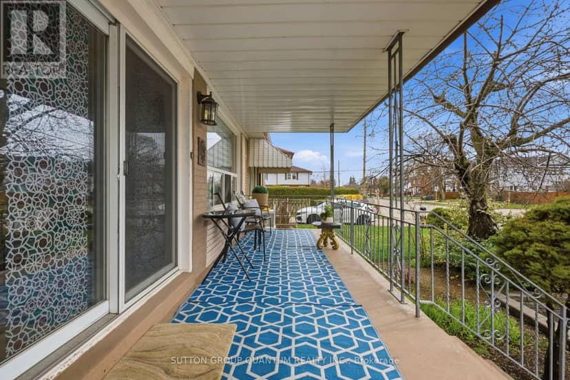 1257 Alexandra Avenue — photo 4 of 40