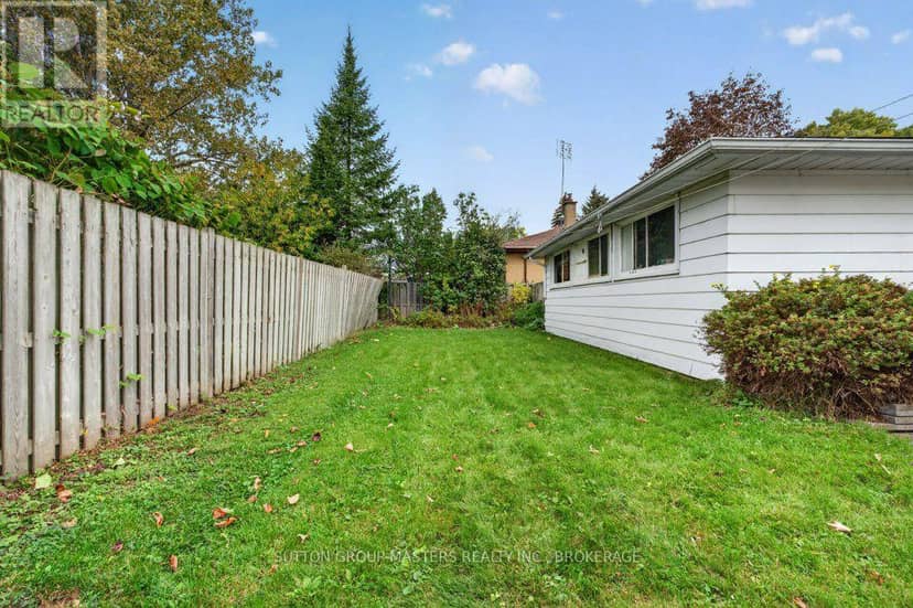 14 Quinte Avenue — photo 27 of 32