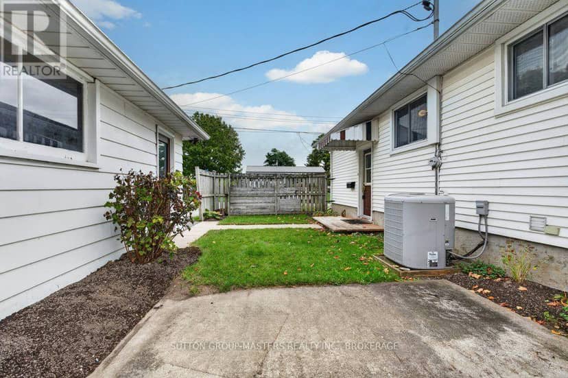 14 Quinte Avenue — photo 29 of 32