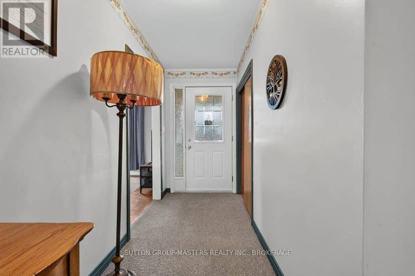 14 Quinte Avenue, Loyalist, photo 4
