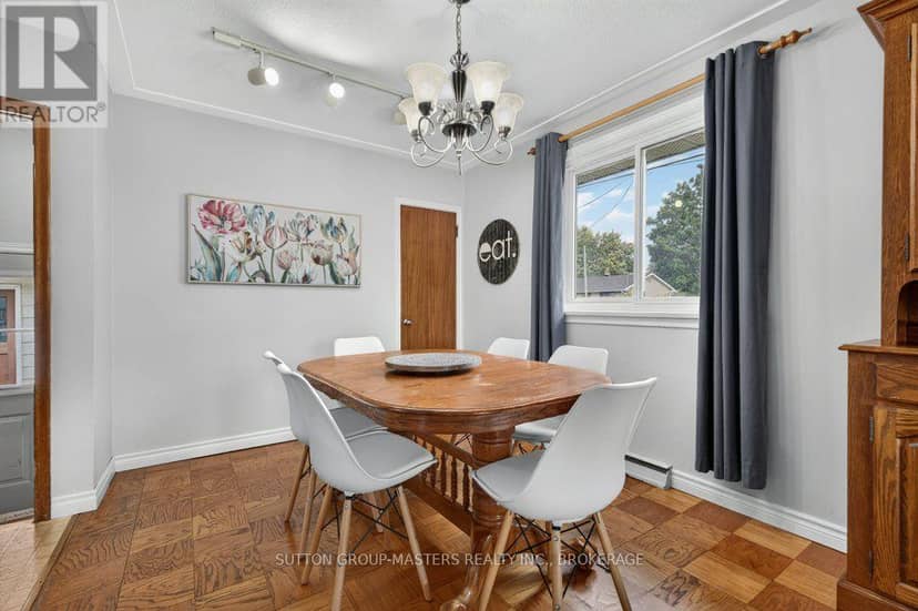14 Quinte Avenue, Loyalist, photo 8