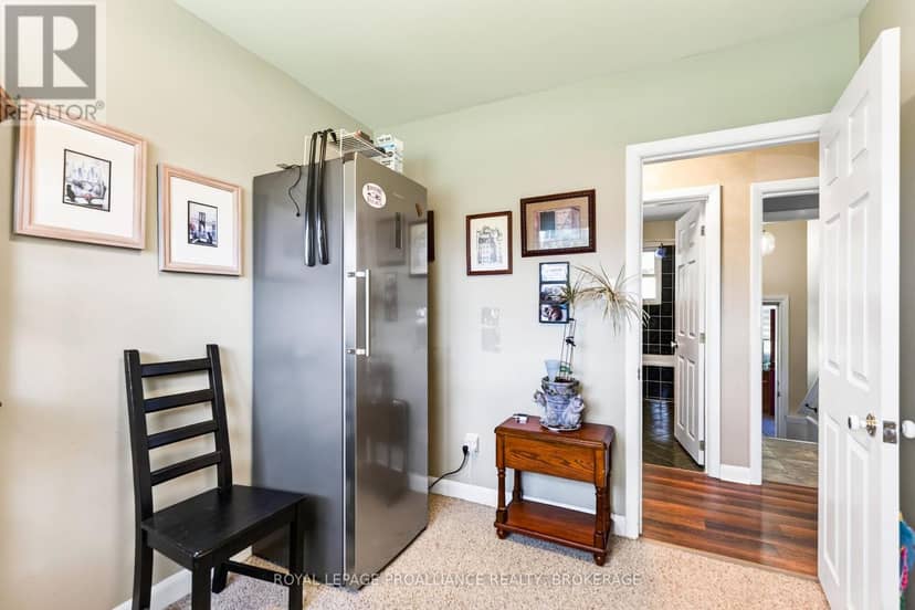1424 Heath Street — photo 17 of 40