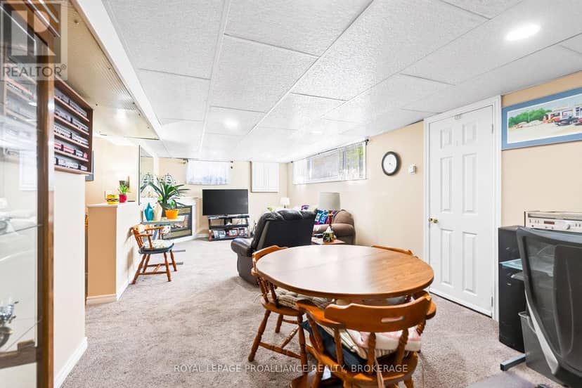 1424 Heath Street — photo 29 of 40
