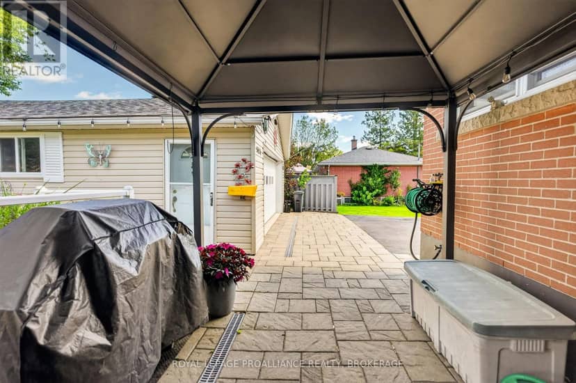 1424 Heath Street — photo 32 of 40