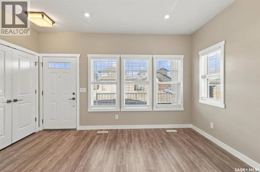 1218 Pringle WAY — photo 9 of 40