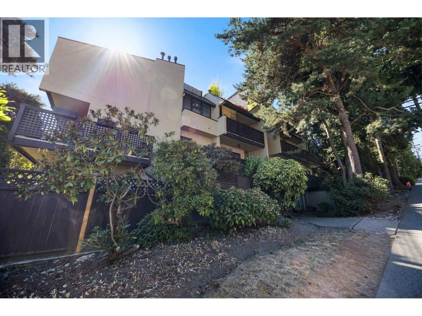 306 110 SEVENTH STREET, New Westminster