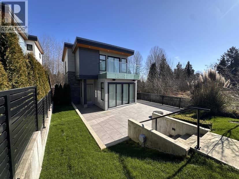 592 ARTHUR ERICKSON PLACE, West Vancouver, photo 2
