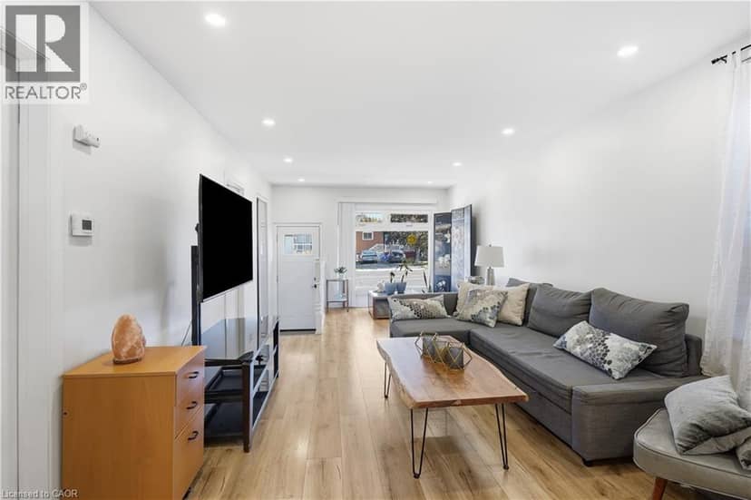 658 UPPER WELLINGTON Street — photo 11 of 40