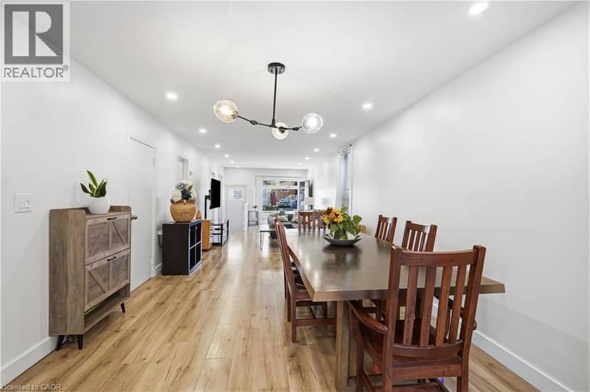 658 UPPER WELLINGTON Street — photo 13 of 40