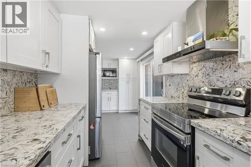 658 UPPER WELLINGTON Street — photo 17 of 40